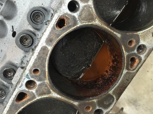 4 - Rust in one cylinder